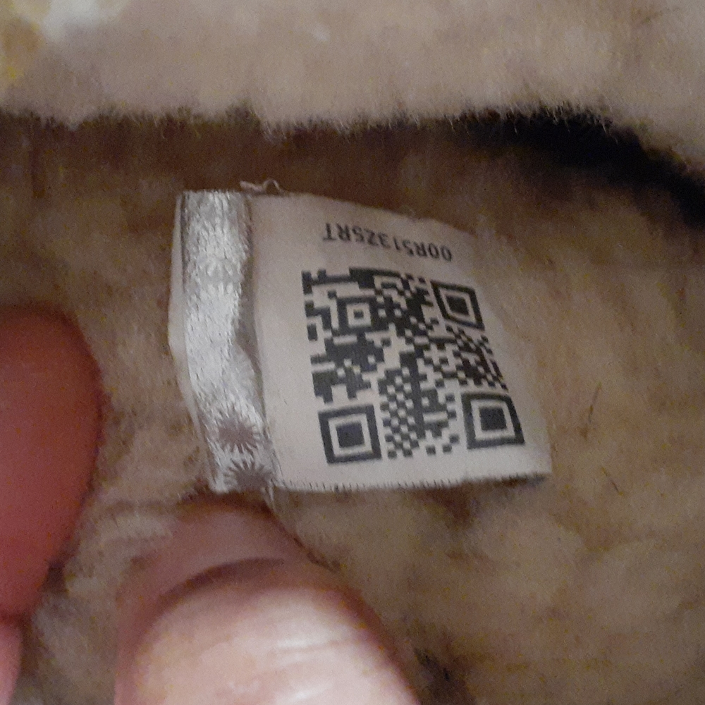 UGG - Picture 7 of 9
